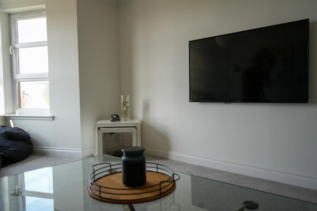 Modern Apartment Ayr Town Centre เพรสท์วิค ภายนอก รูปภาพ